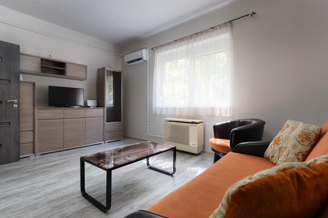 エゲルNimrod Apartmanアパートメント エクステリア 写真